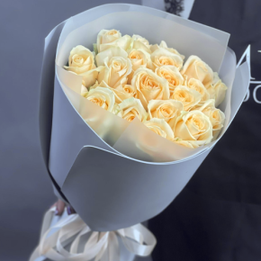 Букет из 25 роз Аваланж (50 см) в Пушкино