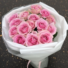 Букет из 15 пудровых роз (70 см) в Пушкино