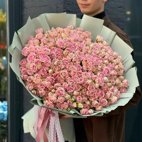 Букет из 101  нежно -розовой кустовой розы (70 см) в Пушкино