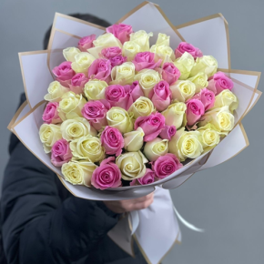 Букет из 51 розы микс  (40 см) в Пушкино