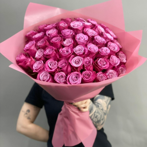 Букет из 51 розы Космик (60 см) в Пушкино