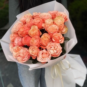 Букет из 23 пионовидных роз Эквадор сорта Кахала (60см) в Пушкино
