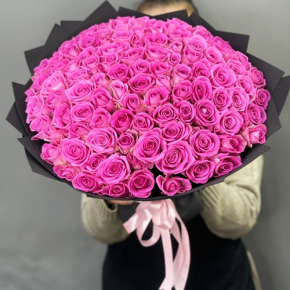 Букет 101 розовой розы Кения (40 см) в Пушкино