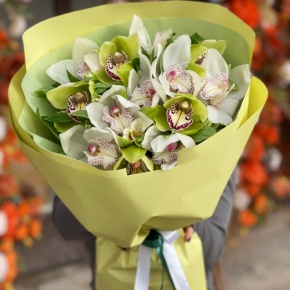 Букет "Бруклин" из орхидей и альстромерий в Пушкино