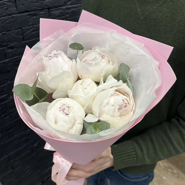 Букет из 5 пионов Одиле "Пломбир" в Пушкино