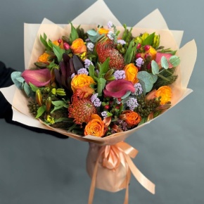 Букет "Даниэлла" из калл, роз, гиперикума, сафари, капса и лейко в Пушкино