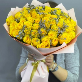 Букет из 51 лимонной розы с лимониумом в Пушкино