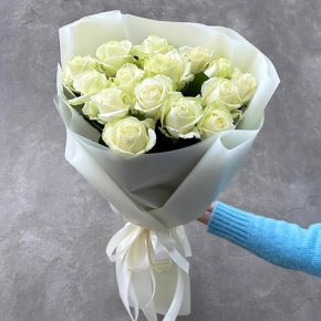 Букет "Умка" из 15 белых роз (50 см) в Пушкино