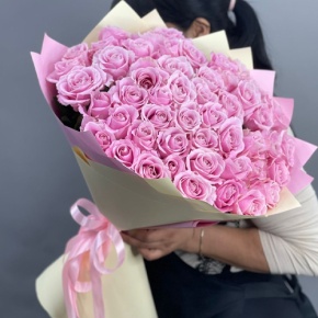 Букет из 51 пастельной розы Аваланж (60 см) в Пушкино