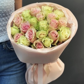 Букет из 21 нежной розы (40 см) в Пушкино