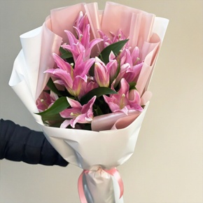 Монобукет из 9 ароматных розовых лилий в Пушкино
