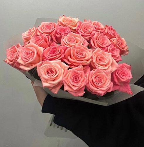 Букет из 21 розовой розы (50 см) в Пушкино
