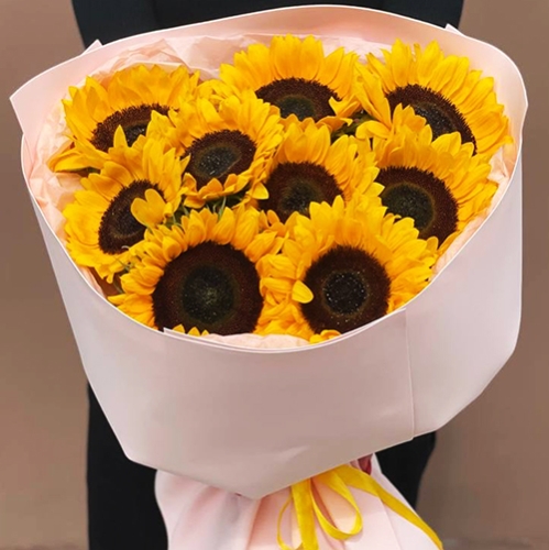 Букет "Солнечный рассвет" из 9 подсолнухов в Пушкино