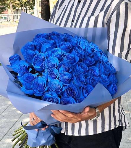 Букет из 51 синей розы Эквадор (60 см) в Пушкино