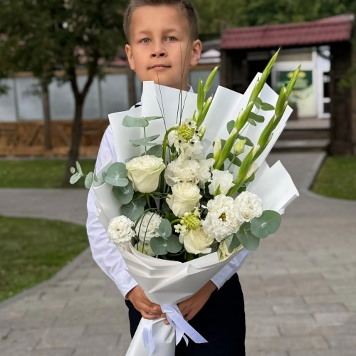 Букет на 1 сентября с гладиолусами, розами, эустомой и орнитогалумом в Пушкино