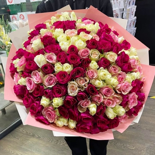 Букет 151 роза ягодный микс (40 см) в Пушкино